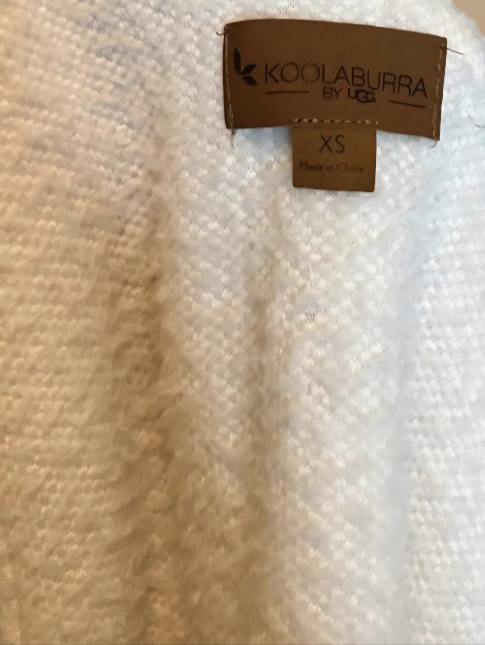 Cozy Cream Sherpa Hooded Vest by Koolaburra by UGG - Way Oversize XS Ptp 21 - Picture 4 of 4
